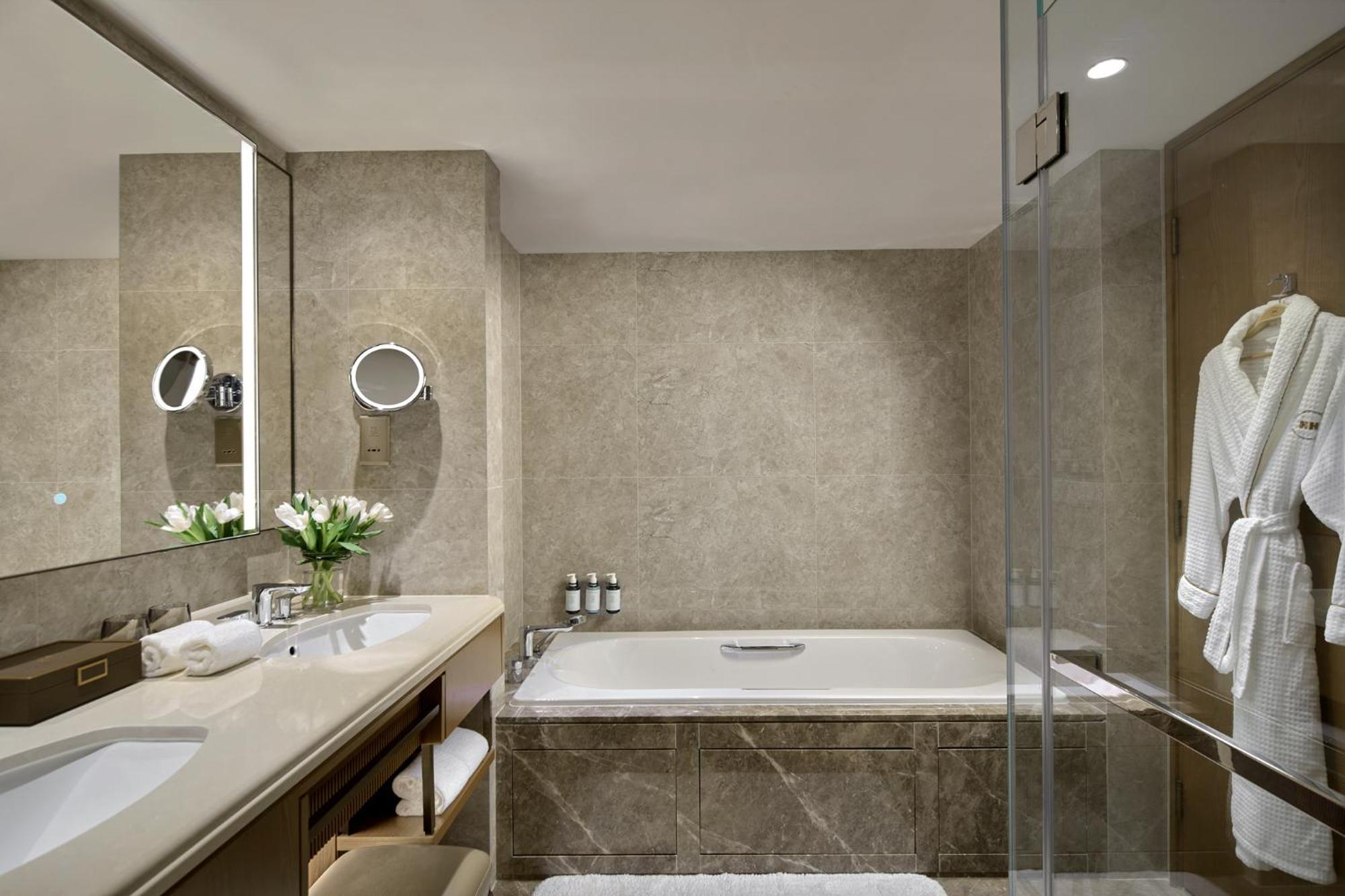 โรงแรม Hopewell 5*
